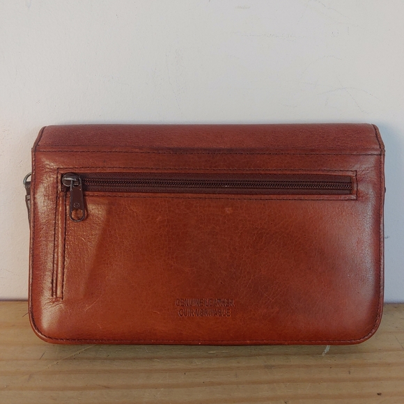 (2 for $20) Lucent Canada large red leather wallet - Picture 2 of 8